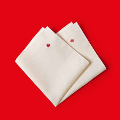 Cotton 100% ปักลายหัวใจมินิมอล ไหมอิตาลีสีแดง แพคคู่รัก 2 ผืน