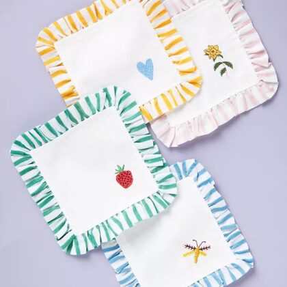 ผ้าเช็ดหน้าปักไอคอนลายยิ้ม สีสันสดใส