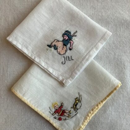 ผ้าเช็ดหน้าปักลาย Ballet Classic สีทอง