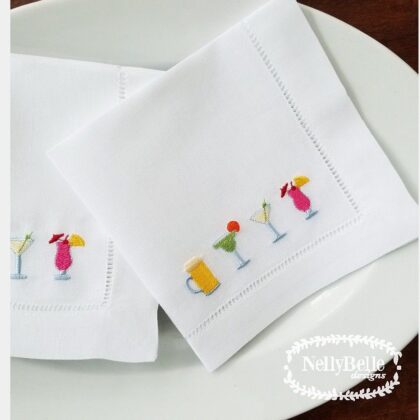 ผ้าปักสัตว์หลากสีแนวอาร์ต