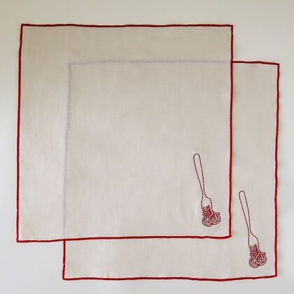 ผ้าเช็ดหน้าขอบแดงปักก้านดอกไม้